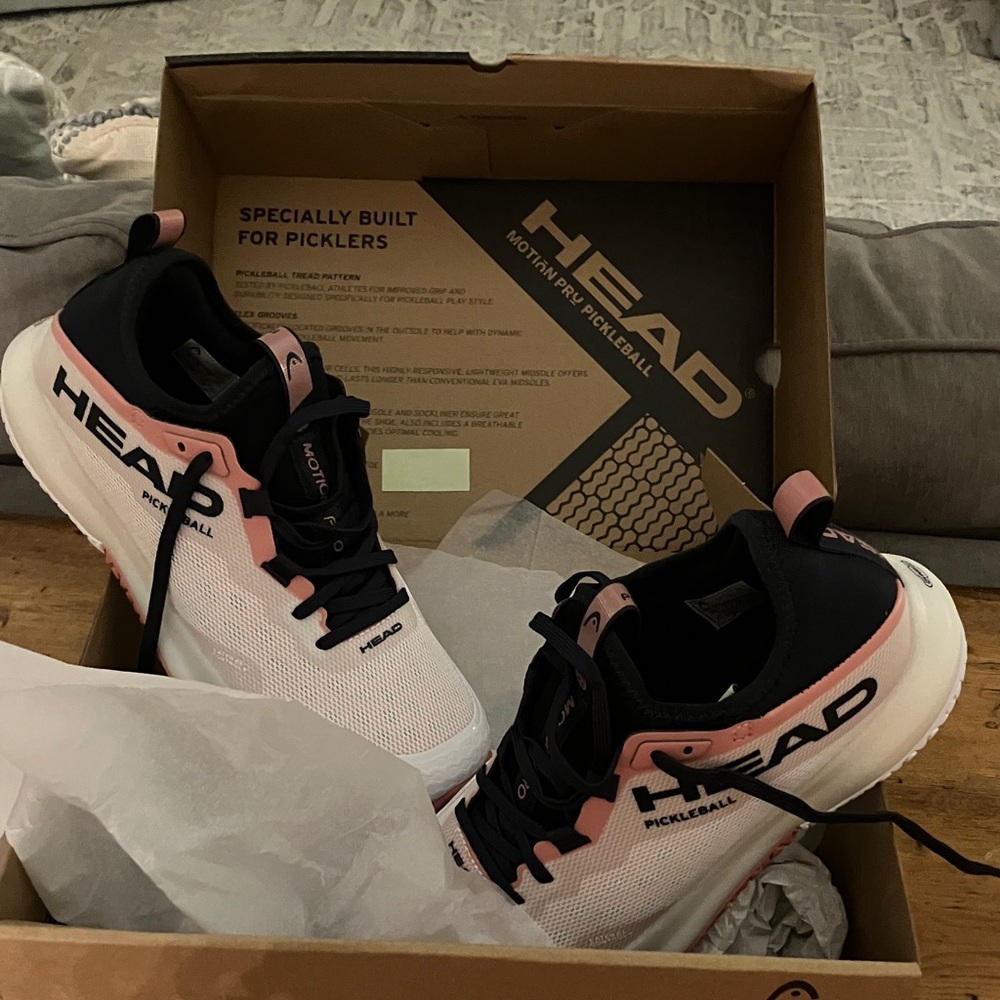New Head Women’s Motion Pro White and Pink Pickleball Shoes size 9